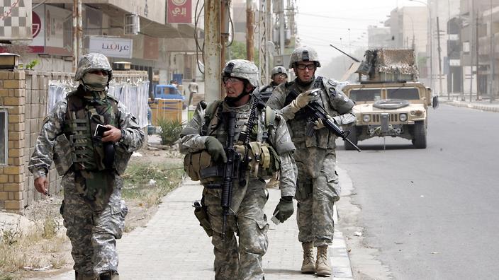 epa05107535 (FILE) A file photograph dated on 24 April 2007 shows US troops patrolling in the streets of Baghdad, Iraq . According to media reports on 17 January 2016  three US citizens have been abducted by unidentified militia members in Baghdad.
Citing unnamed sources, reports said the three had been seized in the area of al-Dura in southern Baghdad. The US State Department said that it is aware that US citizens have been kidnapped in Baghdad and that their safe return is a high priorityand that it is working with the Iraqi government for their release  EPA/ALI HAIDER