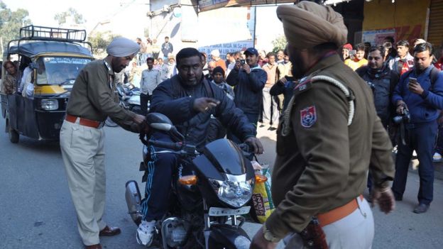clubofmoz_04012015_indiaattacks