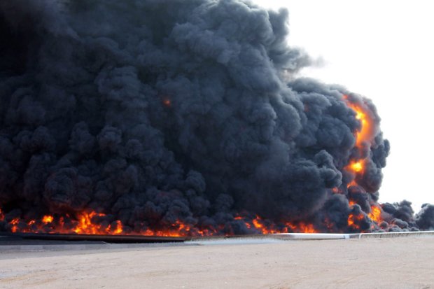clubofmoz_06012016_libyaoiltanks