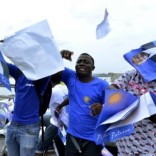 Supporters of presidential candidate Patrice Talon campaign ahead of the second round of Benin's presidential election on Sunday in Cotonou, Benin, March 18, 2016. REUTERS/Charles Placide Tossou