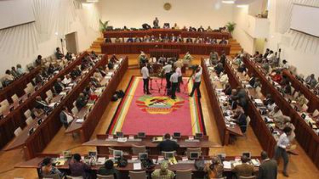 Mhoje_parliamentmaputo1_photo_jpg