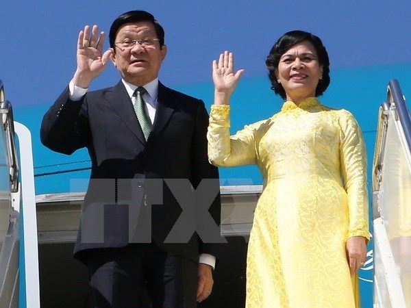 Mhoje_vietnampresidenttanz_photo_jpg