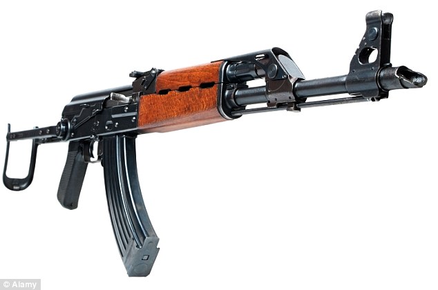 Mhoje_ak47weapon_photo_jpg