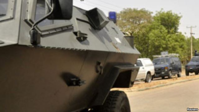 Mhoje_militaryescortmozreuters_photo_jpg (1)