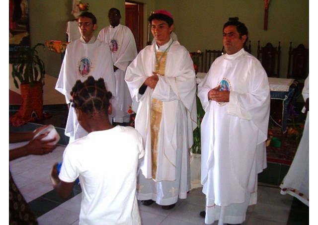 Mhoje_bishopdomjoaocarlos_photo_jpg