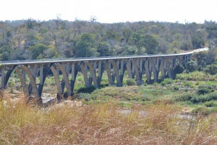 Mhoje_gorongosabridge_photo_jpg