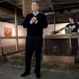 Billionaire philanthropist and Microsoft's co-founder Bill Gates speaks to the media, in front of a chicken coop set up on the 68th floor of the 4 World Trade Center tower, in Manhattan, New York, U.S., June 8, 2016,  while announcing that he is donating 100,000 chicks to developing countries with the goal of ending extreme poverty.  REUTERS/Mike Segar