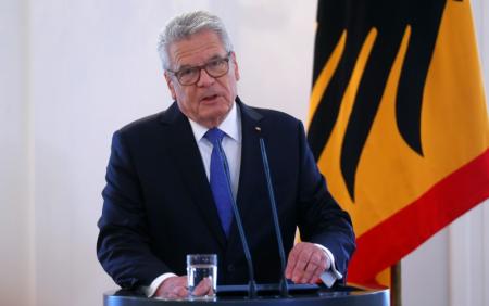 German President Joachim Gauck gives a press statement at the presidential residence Bellevue Palace in Berlin, Germany, June 6, 2016.     REUTERS/Hannibal Hanschke