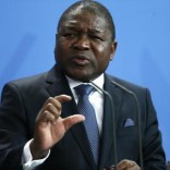 Mozambique President Filipe Nyusi speaks to media during a news conference with German Chancellor Angela Merkel (unseen) after their meeting at the Chancellery in Berlin, Germany, April 19, 2016.  REUTERS/Hannibal Hanschke