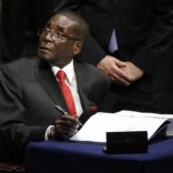 Zimbabwean President Robert Mugabe at the United Nations Headquarters in Manhattan, New York, U.S., April 22, 2016.   REUTERS/Carlo Allegri