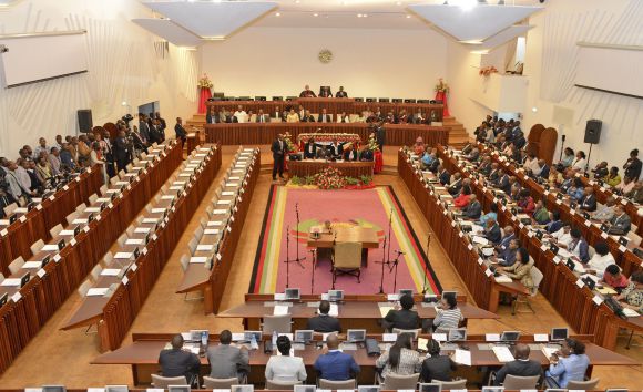 Mhoje_parliamentdefeatphoto_jpg