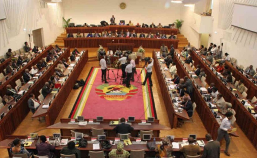 Mhoje_parliamentvoa_photo_jpg