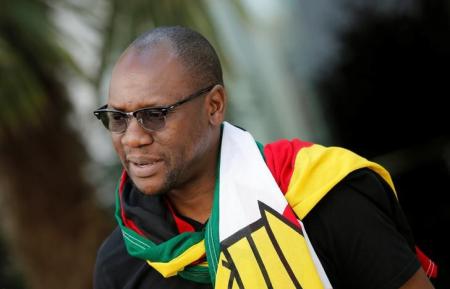 Zimbabwean Pastor Evan Mawarire looks on during his interview with Reuters in Johannesburg, South Africa, July 19, 2016.    REUTERS/Siphiwe Sibeko