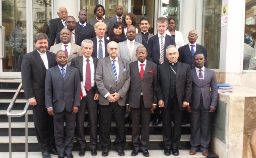 Mhoje_mediatorsandall_photo_jpg