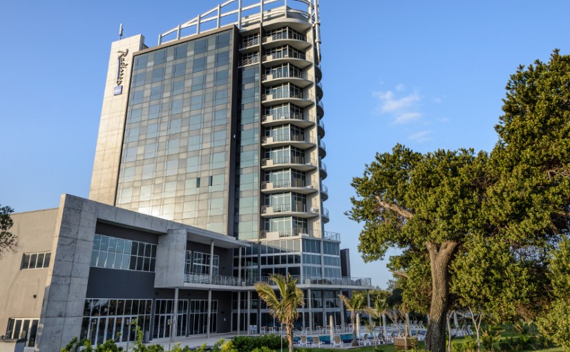 Mhoje_radisson_photo_jpg