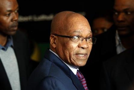 South African President Jacob Zuma arrives ahead of addressing editors at the SA National Editors' Forum (Sanef) in Johannesburg June 24, 2013. REUTERS/Siphiwe Sibeko