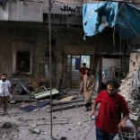 Medics inspect the damage outside a field hospital after an airstrike in the rebel-held al-Maadi neighbourhood of Aleppo, Syria, September 28, 2016. REUTERS/Abdalrhman Ismail