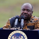 Gabon's President Ali Bongo Ondimba addresses the media at Nairobi National Park near Nairobi, Kenya, April 30, 2016.  REUTERS/Thomas Mukoya/File Photo