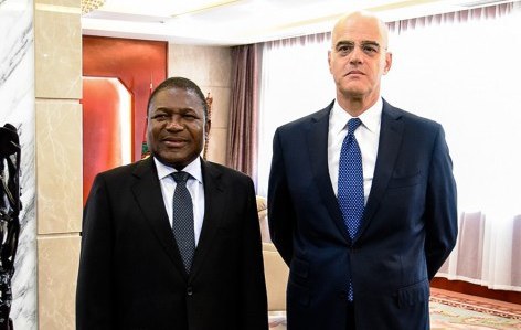 mhoje_descalzi_photo_jpg