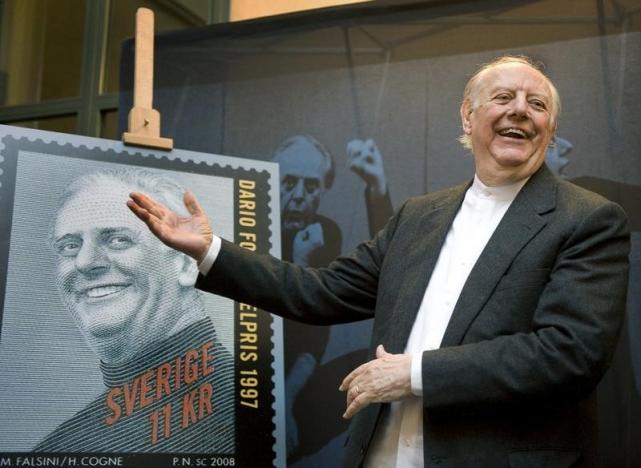 Italian 1997 Nobel literature prize winner Dario Fo reacts on unveiling a commemorative postage stamp in Stockholm November 13, 2008.   REUTERS/Scanpix/Anders Wiklund