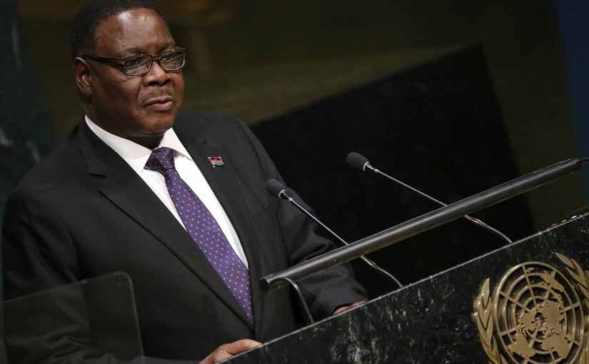 President Arthur Peter Mutharika of Malawi addresses attendees during the 70th session of the United Nations General Assembly at the U.N. Headquarters in New York, September 29, 2015.   REUTERS/Carlo Allegri  - RTS2AS2