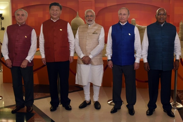 mhojexibrics_photo_jpg