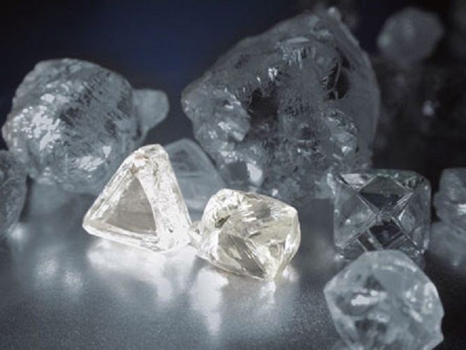 mhoje_diamondsmoz_photo_jpg