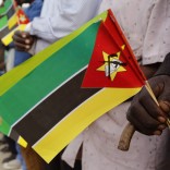 mhoje_mozflagsstartribune_photo_jpg