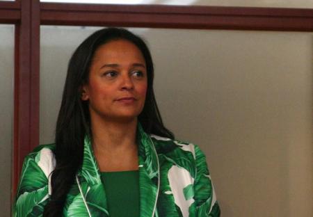 Isabel dos Santos,  speaks to journalists before being sworn in as chief executive of state oil firm Sonangol in Luanda, Angola, June 6, 2016.  REUTERS/Ed Cropley