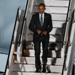 U.S President Barack Obama arrives at theTegel airport in Berlin, Germany, November 16, 2016.     REUTERS/Fabrizio Bensch