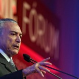 Brazil's President Michel Temer gestures as he attends an economics and politics forum in Sao Paulo, Brazil, September 30, 2016. REUTERS/Paulo Whitaker