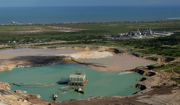 aerial-view-of-the-mine-pond-processing-plant-and-the-jetty-image-courtesy-of-kenmare-resources-plc