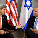 FILE PHOTO: U.S. Secretary of State John Kerry (L) meets with Israeli Prime Minister Benjamin Netanyahu in Manhattan, New York, U.S., September 23, 2016.  REUTERS/Darren Ornitz/File Picture