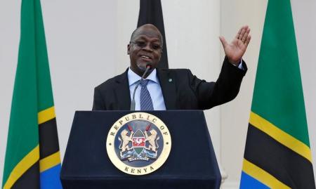 Tanzania's President John Magufuli addresses a news conference during his official visit to Nairobi, Kenya October 31, 2016. REUTERS/Thomas Mukoya/File Photo
