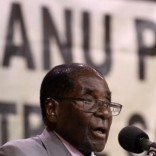 Zimbabwe's President Robert Mugabe addresses the decision making body of his ruling ZANU PF party in Harare, Zimbabwe, September 9, 2016. REUTERS/Philimon Bulawayo