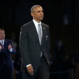 U.S. President Barack Obama attends a military full honor review farewell ceremony given in his honor, accompanied by Defense Secretary Ash Carter at Joint Base Myer-Henderson in Washington, U.S. January 4, 2017. REUTERS/Carlos Barria