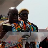 Ghana's President elect Nana Akufo-Addo takes the oath of office during the swearing-in ceremony. le
REUTERS/Luc Gnago
