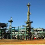 A general view of Mozambique's Sasol's gas project is seen in Temane, at the Inhambane province, Mozambique June 1, 2004. REUTERS/ Juda Ngwenya/File Photo