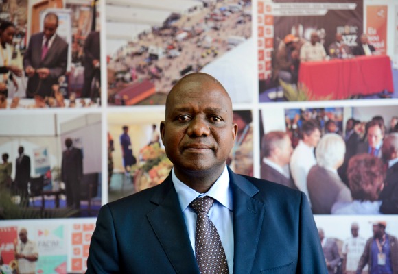 João Macaringue, Presidente do IPEX, Instituto para a Promoção das Exportações de Moçambique, fala à Lusa a propósito da próxima Feira de Maputo, 16 agosto 2014.  ( ACOMPANHA TEXTO). ANTONIO SILVA / LUSA