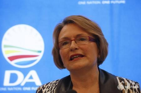 Former   Democratic Alliance (DA) leader Helen Zille speaks at a news conference in Cape Town, January 28, 2014.    REUTERS/Mike Hutchings
