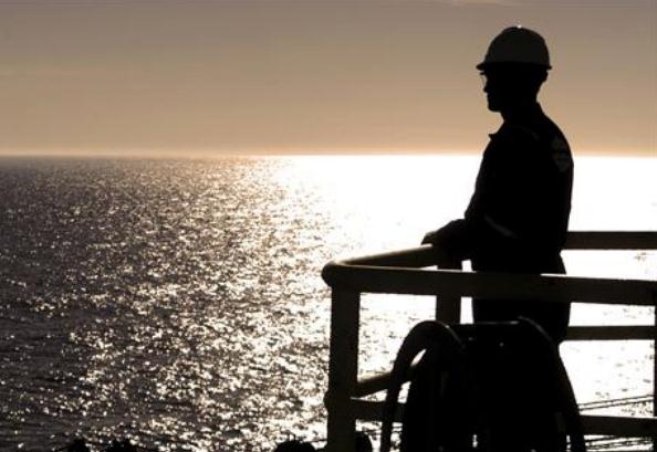 Mhoje_oilworker_photo_jpg (1)