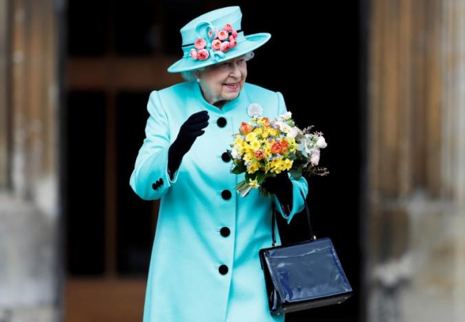 Britain's Queen Elizabeth leaves the Easter Sunday service in Windsor Castle, in Windsor, Britain, April 16, 2017. REUTERS/Peter Nicholls