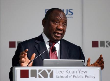 South African Deputy President Cyril Ramaphosa speaks during a lecture at the Lee Kuan Yew School of Public Policy in Singapore October 7, 2016. REUTERS/Edgar Su