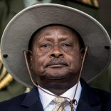 Uganda's President Yoweri Museveni attends his swearing-in ceremony at the Independance grounds in Uganda's capital Kampala, May 12, 2016. REUTERS/Edward Echwalu - RTX2E18C