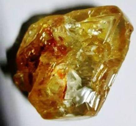 An undated picture released March 16, 2017 of a 706-carat diamond discovered by pastor Emmanuel Momoh in eastern Sierra Leone.    Sierra Leone State House/Handout via Reuters