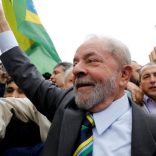 Former Brazilian President Luiz Inacio Lula da Silva arrives at Federal Justice for a testimony in Curitiba, Brazil, May 10, 2017.  REUTERS/Nacho Doce