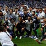 Real Madrid celebrate after winning La Liga. Reuters / Juan Medina