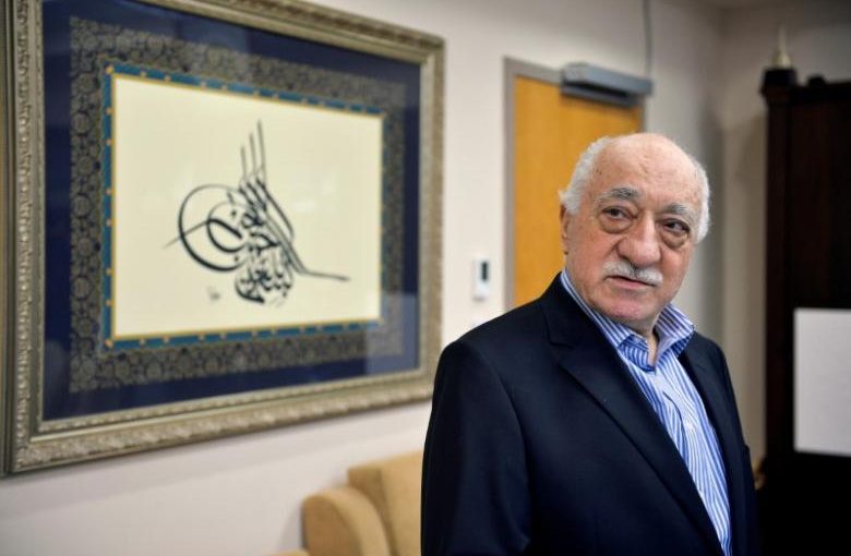 U.S. based cleric Fethullah Gulen at his home in Saylorsburg, Pennsylvania, U.S. July 29, 2016.  REUTERS/Charles Mostoller/File Photo