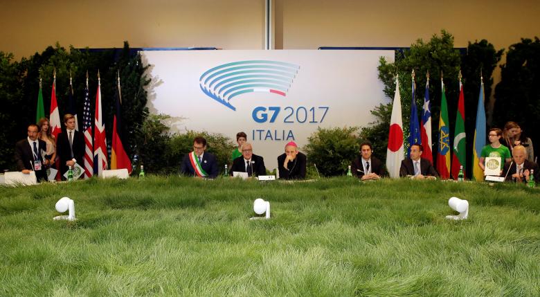Italy's Minister of the Environment Gian Luca Galletti (C) attends a summit of  Environment ministers from the G7 group of industrialised nations in Bologna, Italy, June11, 2017. REUTERS/Max Rossi