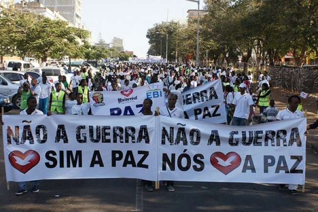 peace.demonstrators.maputo